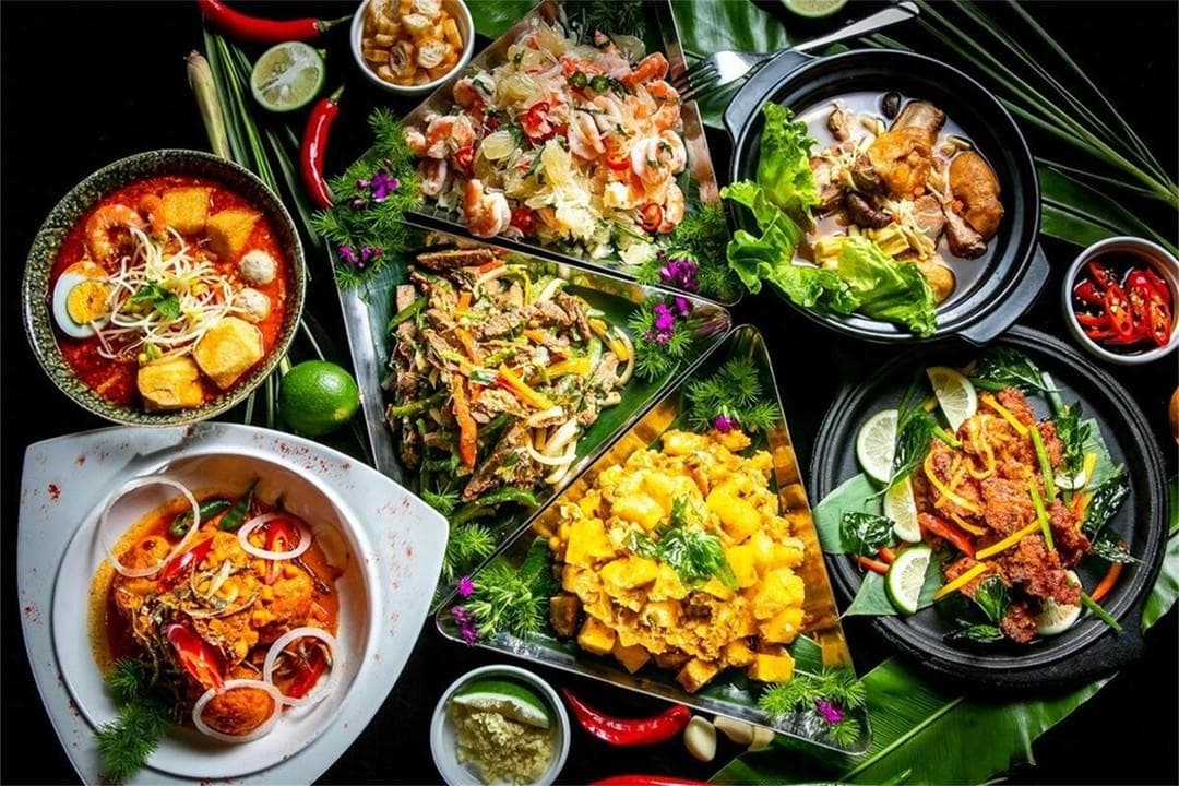 在东南亚爆火的4种中国美食，想吃上要排队，在本地太受欢迎了