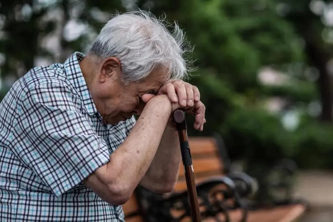 帕金森早期前兆表现有哪些？