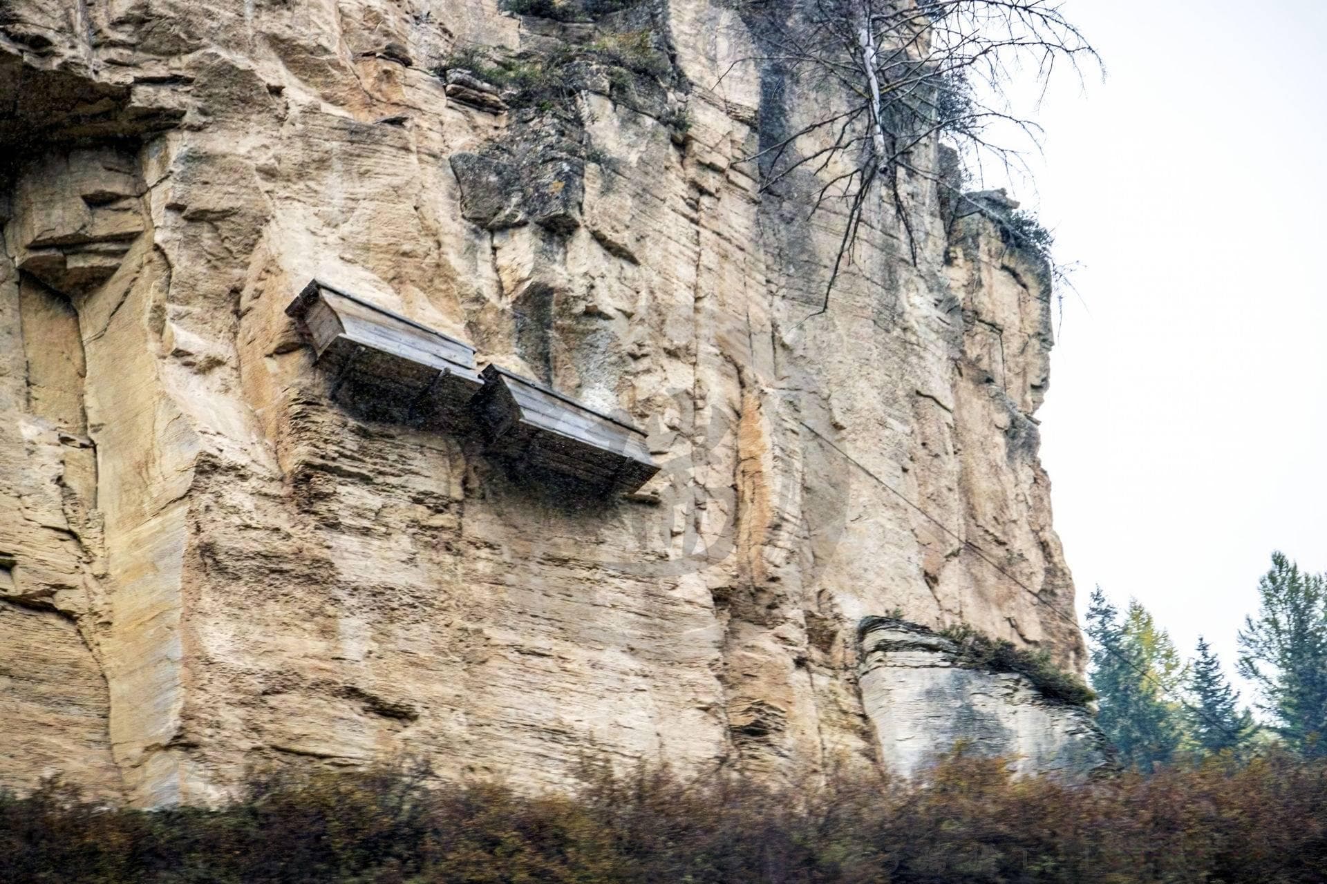 探秘山西宁武石门悬棺，邂逅芦芽山云海，悟空取景地之美