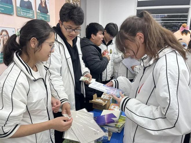 小行动大温暖！“实践课堂”里徐汇学子花样“追锋”