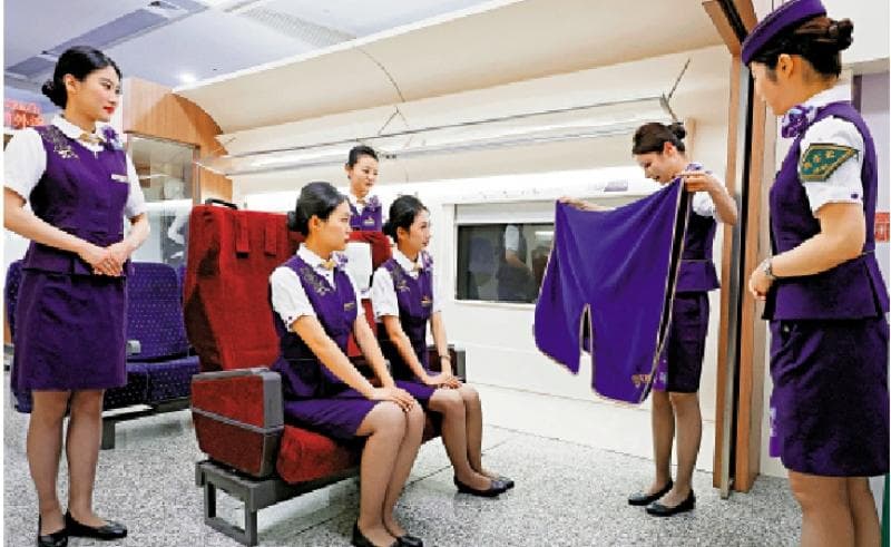 沪港动卧 上海乘务员“优中选优”要懂粤语