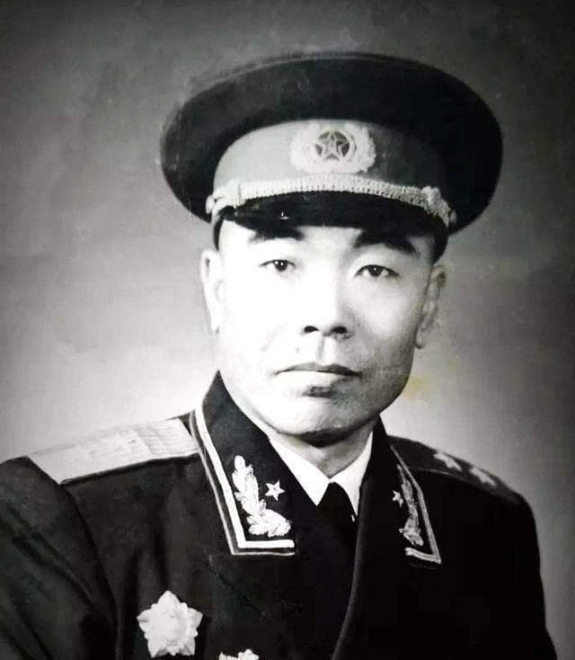 曾泽生：从“贪财”军长到抗美援朝功臣的传奇人生