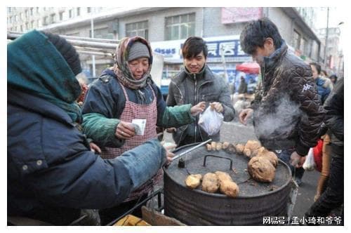 红薯的产量是大米的6倍，为什么不能成为主粮？因为吃了不顶饿？