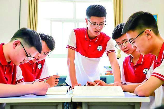 扩大学生选择权：石家庄市普职互转观察
