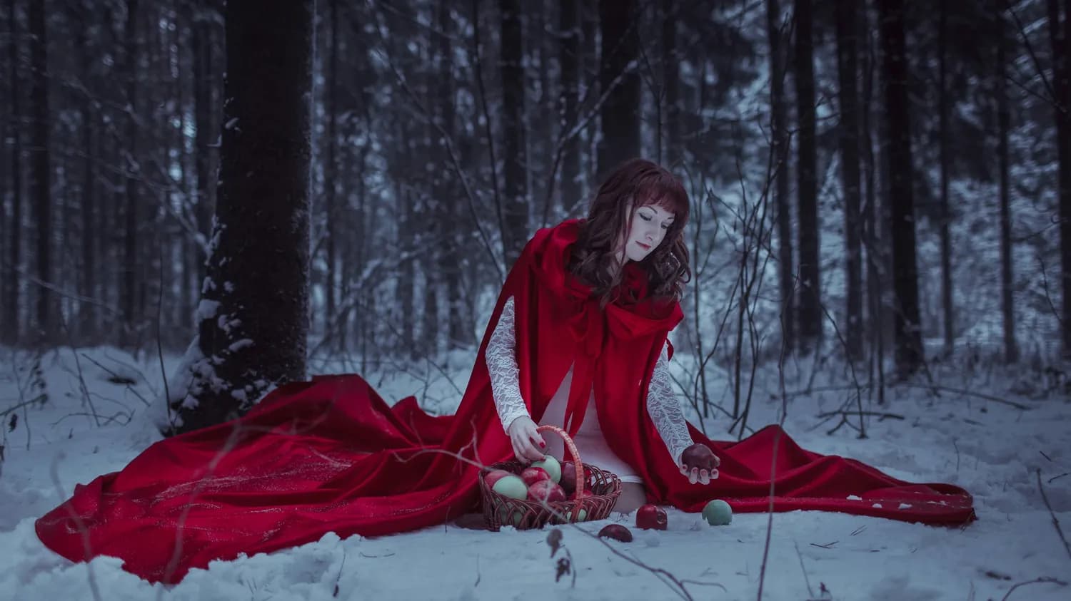 《白雪公主》：女权主义视角下的诗意解读