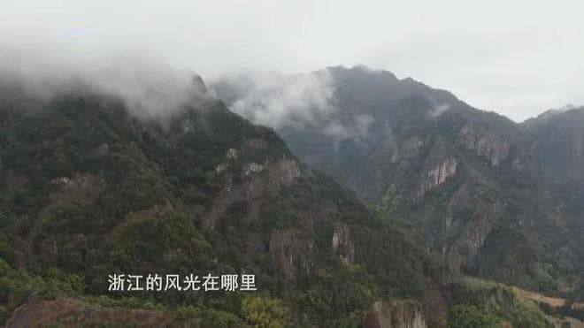 “云朝朝朝朝朝朝朝朝散；潮长长长长长长长长消”，这副对联原来出自他！