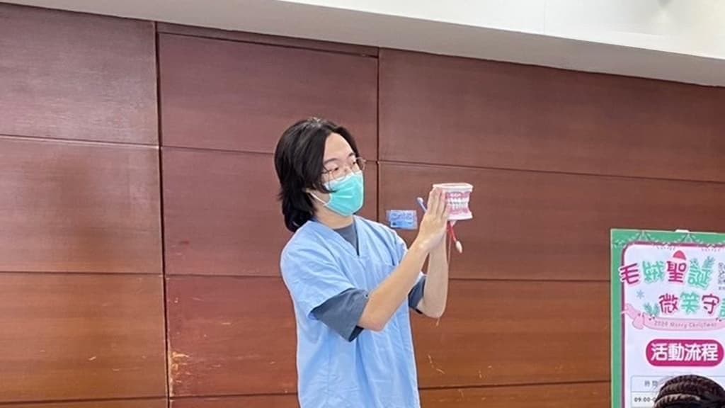 神仙姐姐刘亦菲也有？牙龈为什么会萎缩？刷牙刷错最危险 醫曝5警讯牙龈萎缩了
