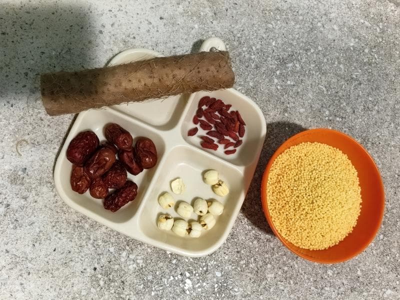 淮山红枣枸杞小米粥：养胃健脾的养生佳品