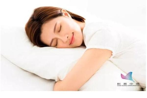 揭秘：睡觉朝哪个方向最有助于健康？