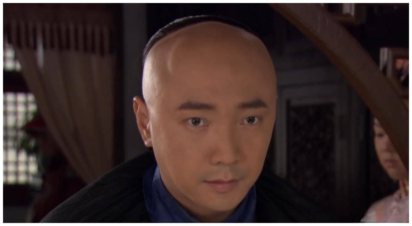 李卫曾深受雍正的宠信，在雍正去世后乾隆对他及其后人结局如何？
