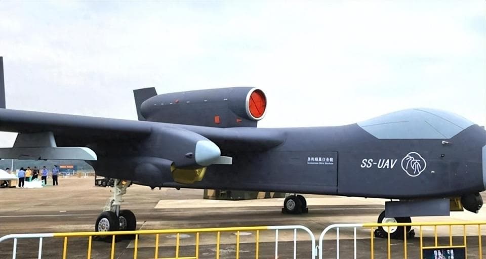 “空中母舰”现身珠海航展——“九天”无人机或给未来空战形态带来新变化