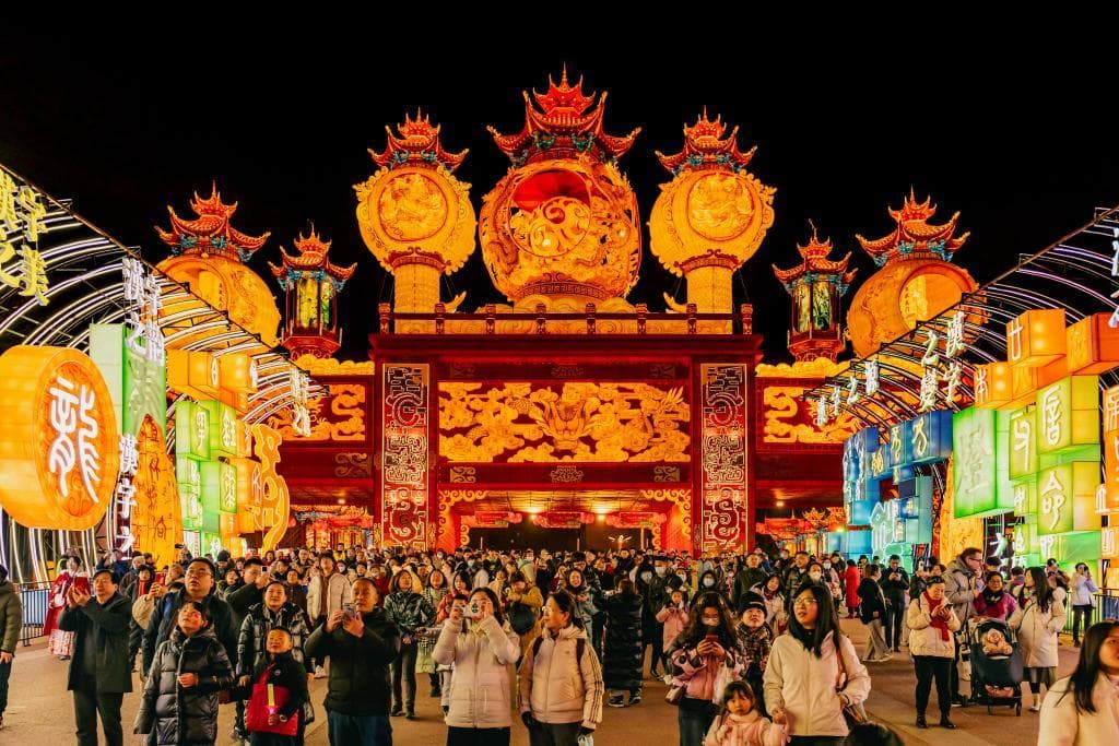 跨界联动“火”出圈 自贡彩灯“生命力”观察