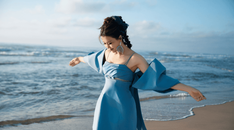 王蓉：从“小王菲”到“浪姐”，一位70后歌手的音乐历程