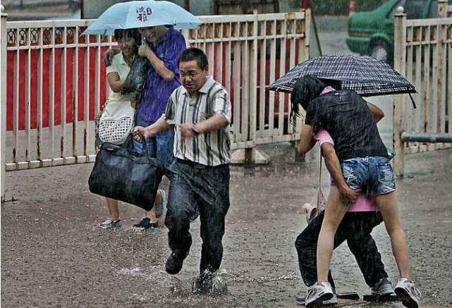 夏季避险法则，适用：暴雨、雷电、行车、山洪、泥石流…