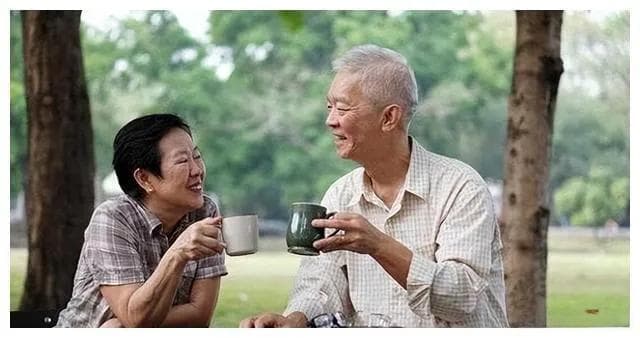 退休后，你的养老金，决定了你将过上什么样的生活，进来看看