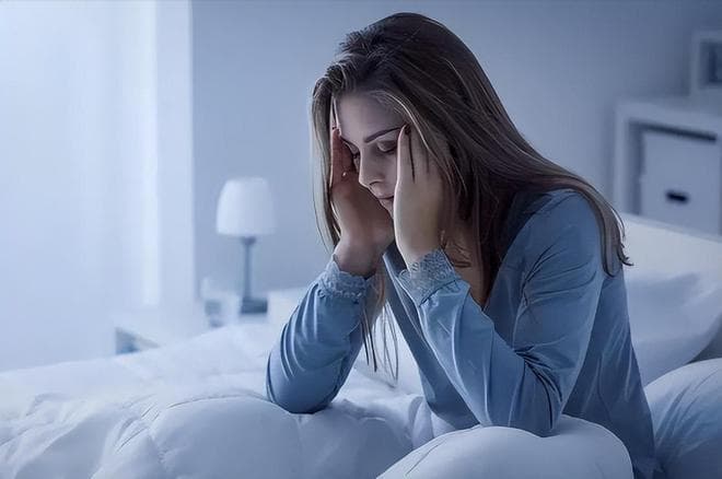 不到10点就困，却在凌晨3、4点醒来？别忽视身体的“警告”