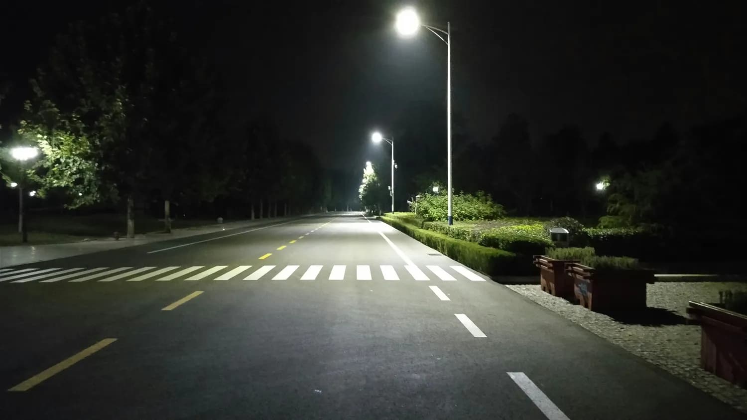智慧路灯：环保新宠上线！💡🌿