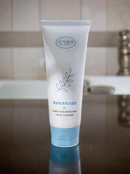 洁面的艺术：如何正确洗脸保护肌肤