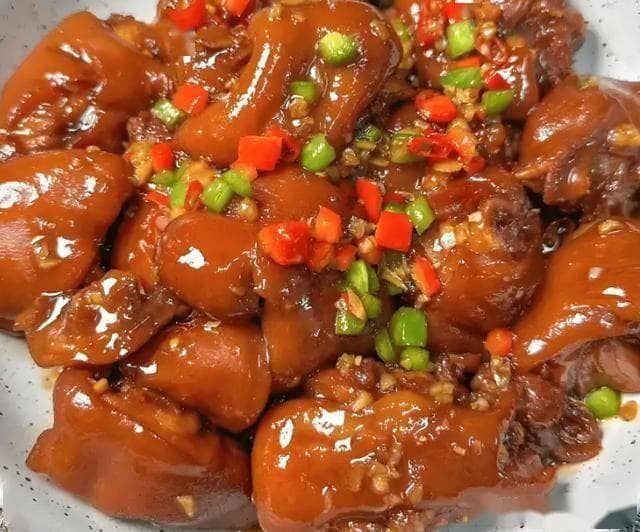 猪蹄可以做成什么美食？猪蹄大变身！解锁N种隐藏吃法，吃货必看