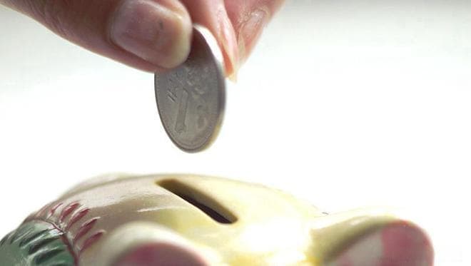手握15万现金，你还在傻傻存定期？银行员工：这样存利息会更高