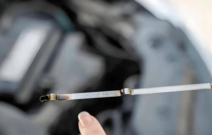 春节自驾前，你的机油液位检查对了吗？凉车热车有讲究！
