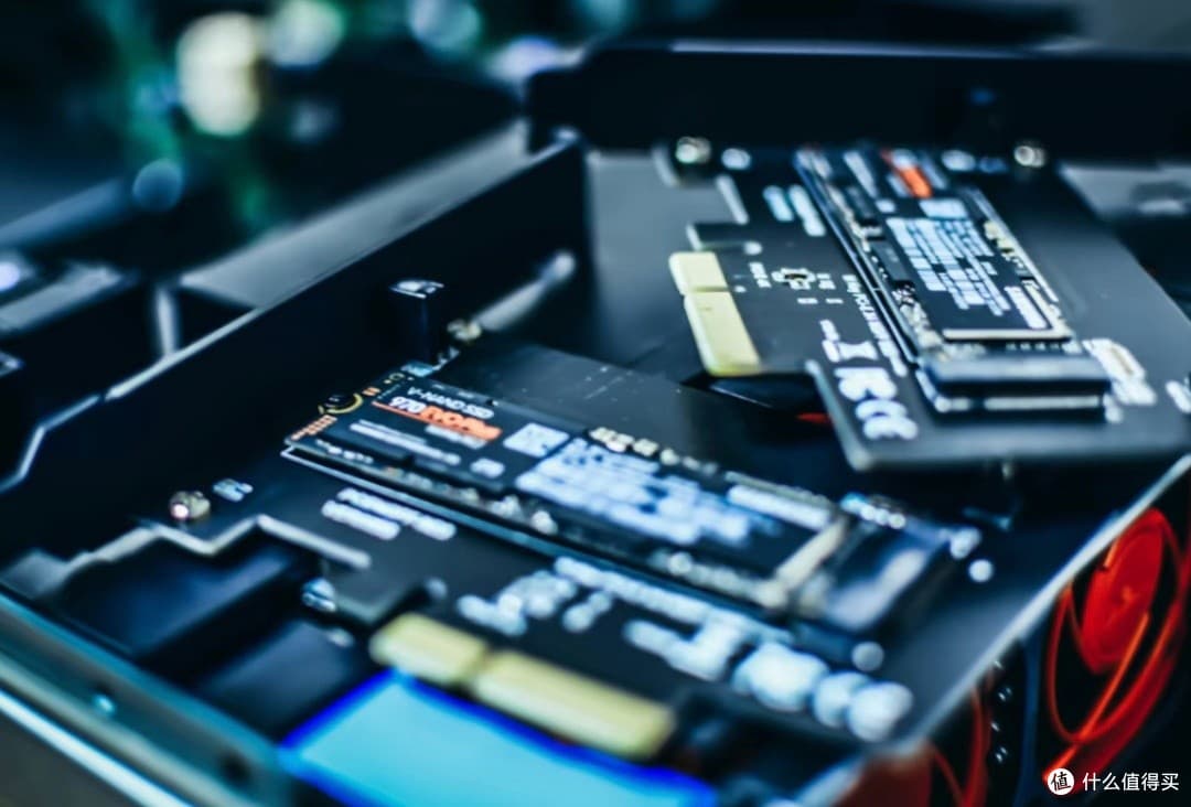 SSD保养手册：温度控制、固件维护，实用技巧延长硬盘寿命。