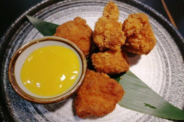 外卖炸鸡冷了怎么加热 加热炸鸡的正确方法