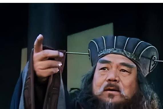 四世三公的汝南袁氏，到底凭什么能影响汉末大乱局？