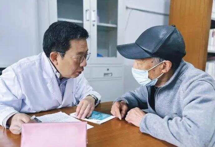 研究发现：梳头和脑部健康息息相关！用啥梳、咋梳好，今天全告知