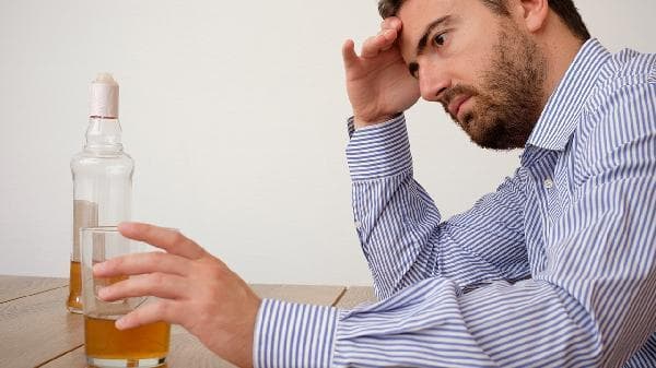 吃了奥司他韦能喝酒吗？专家解读奥司他韦使用注意事项