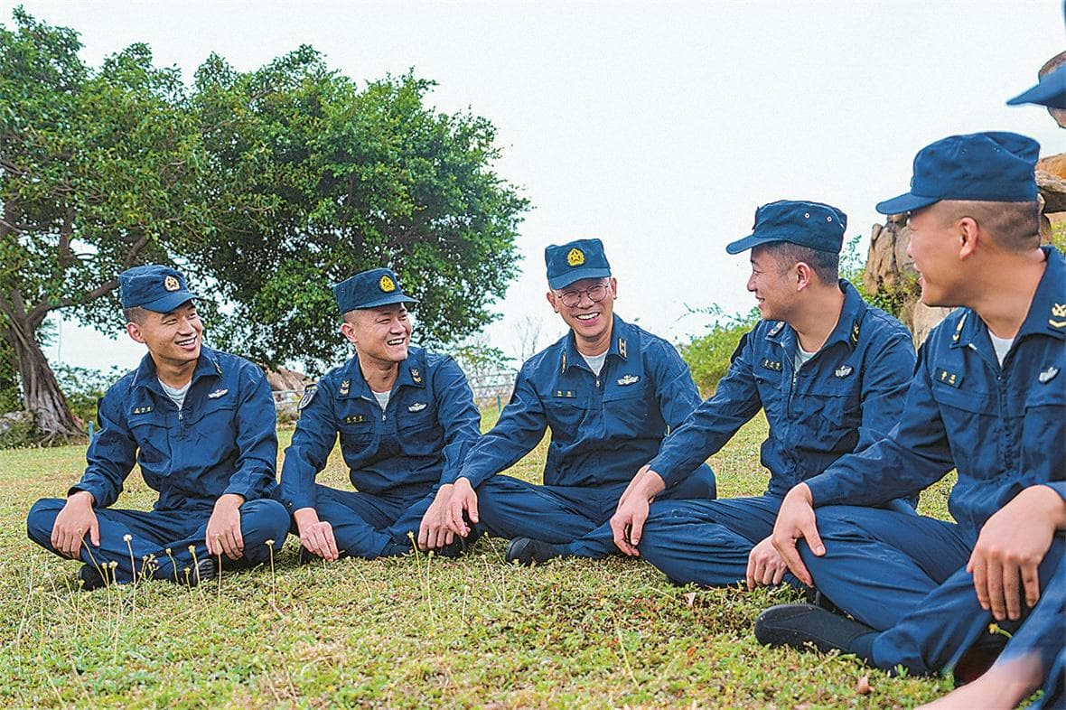 军营观察丨一支艇员队的深海之路
