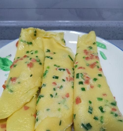 轻松做出美味香葱胡萝卜鸡蛋饼（家常早餐必备，一份热腾腾的幸福）