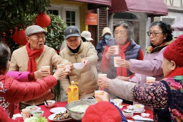 涪陵：养老院里的坝坝宴 热热闹闹迎新年