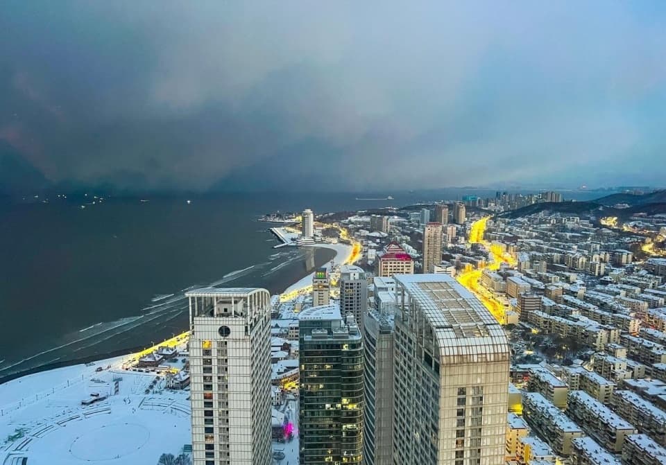 想看下雪就去山东烟台市，为什么冷空气来袭烟台降雪量总是很大？