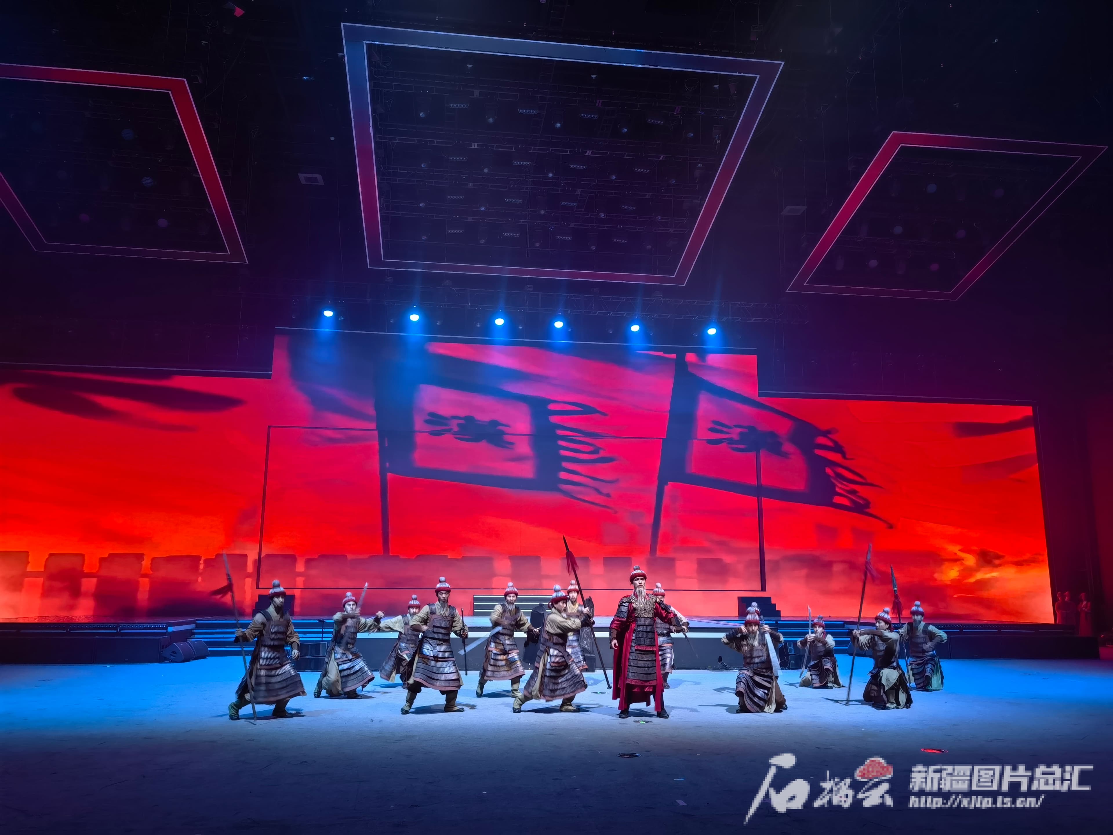 “跟着演艺去旅行”成新疆旅游新时尚