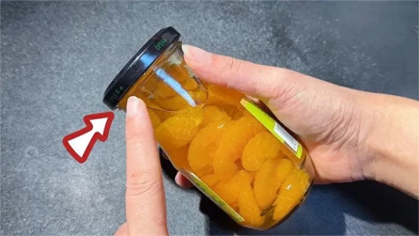 开罐头的技巧和方法（罐头瓶盖有个“小机关”）