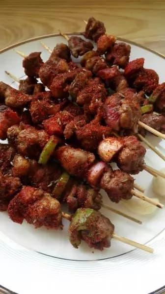 烤羊肉串（烤箱版）：在家也能做出美味烤串