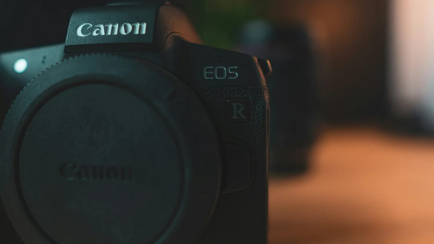 用EOS R6 Mark II拍出绝美香港夜景！