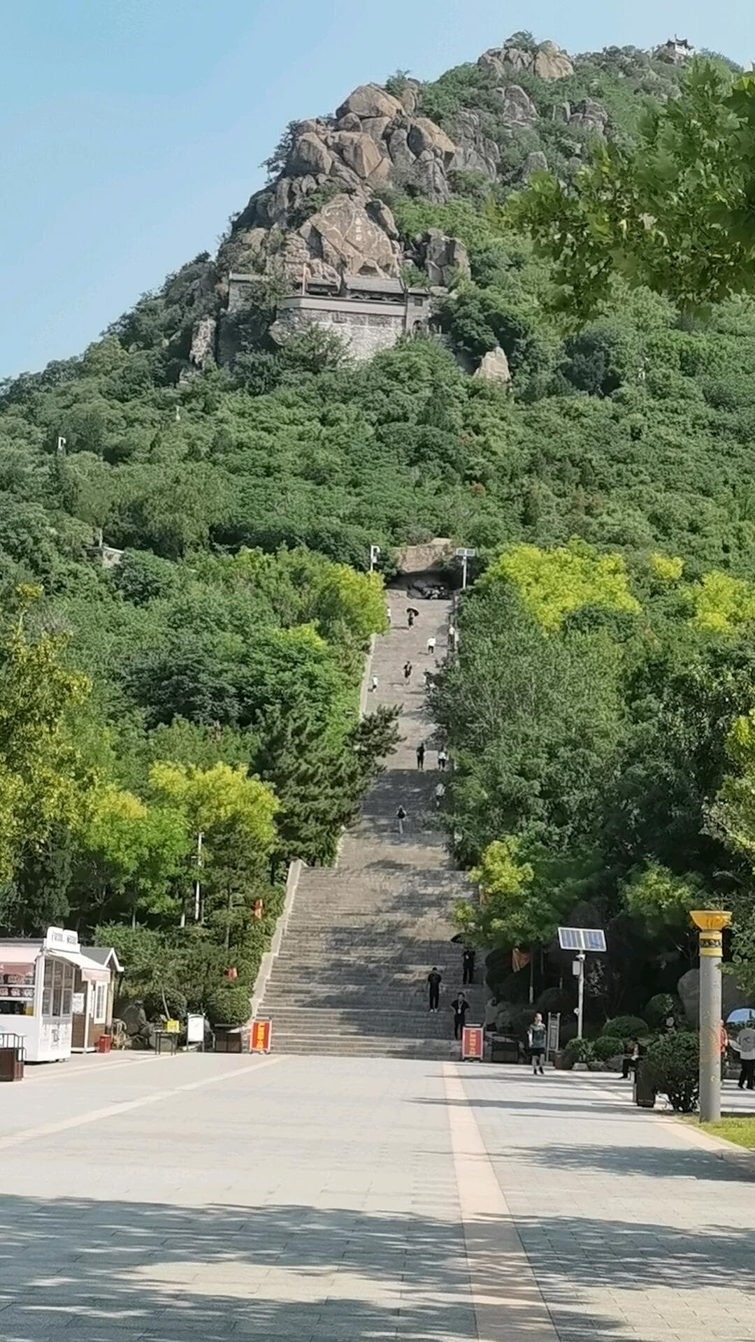 提升幽默感：从定义到实践的全方位指南