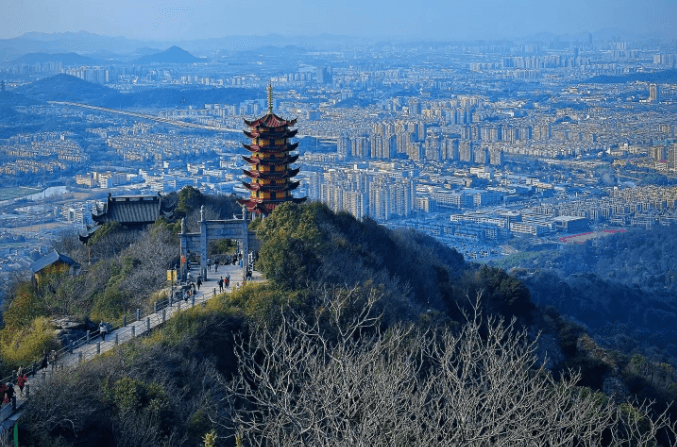 香炉峰登山攻略：两条经典路线任你选