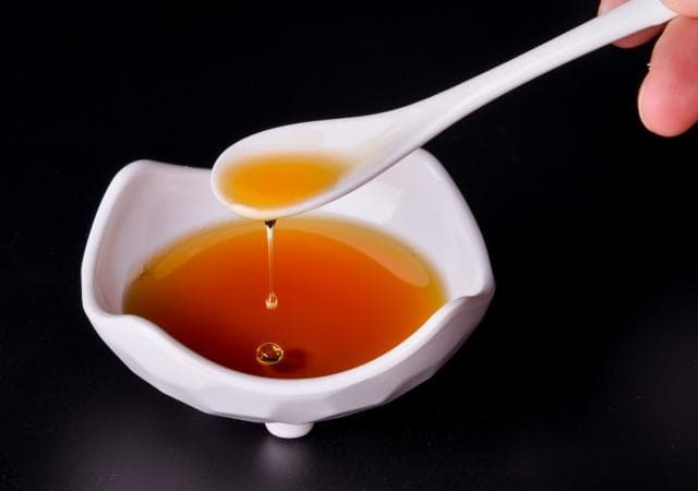 减肥期间食用油指南：五种健康油脂的营养价值与使用场景