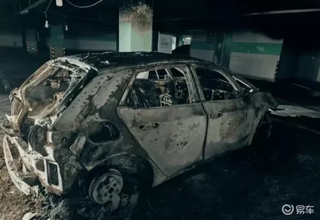 电动车自燃波及邻车，车主索赔遇难题，谁为新能源安全兜底