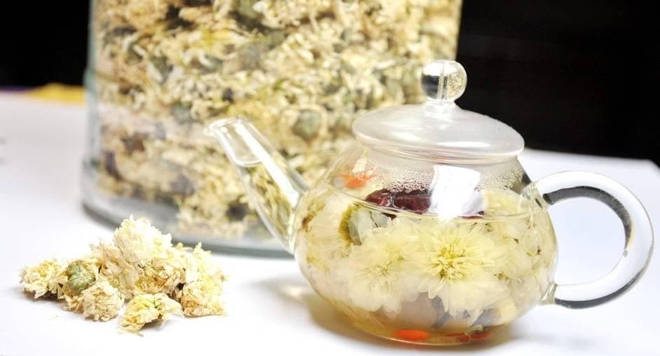 春日养生秘诀：如何巧妙饮用菊花茶强健肝脏？