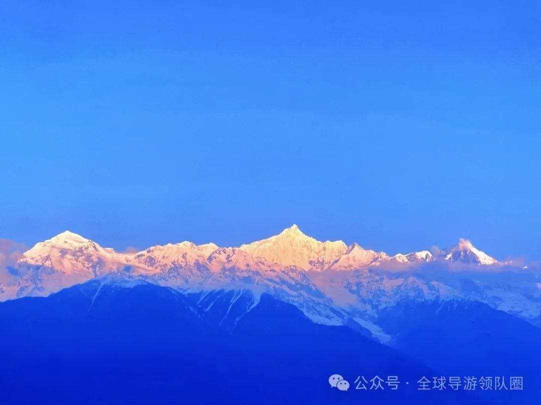 梅里雪山：云南第一高峰的神秘面纱