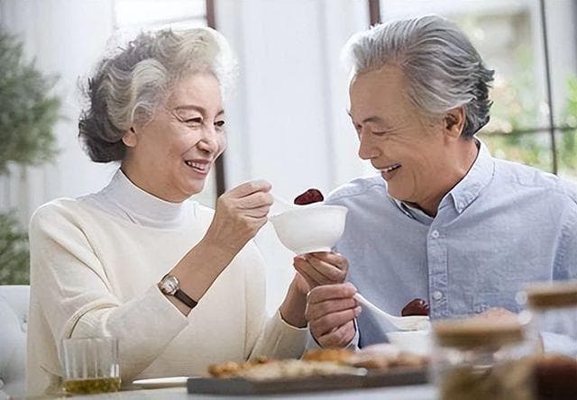 中老年人早餐蛋白质补充指南：医生推荐三款营养食谱