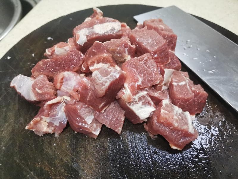 清炖牛肉白萝卜：冬季滋补，高压锅15分钟搞定