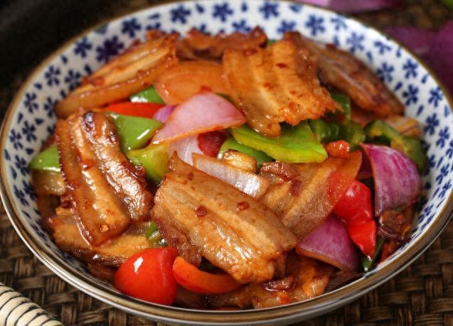 揭秘回锅肉制作全过程，原来如此简单！