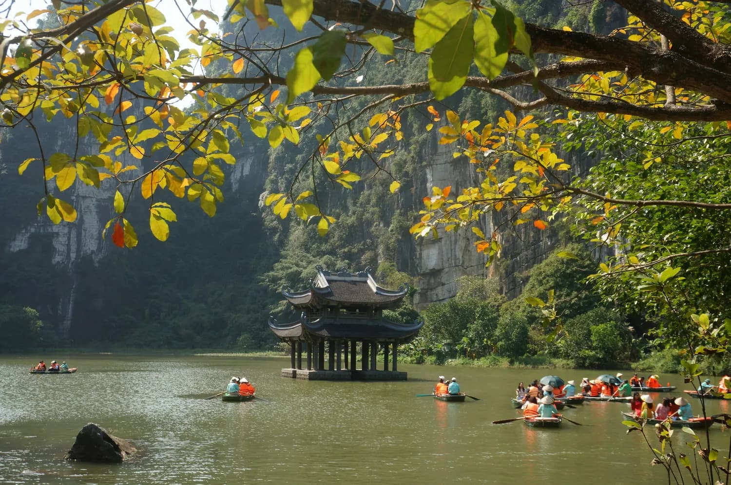 乌江寨打卡：亚鲁王水域绝美秋景