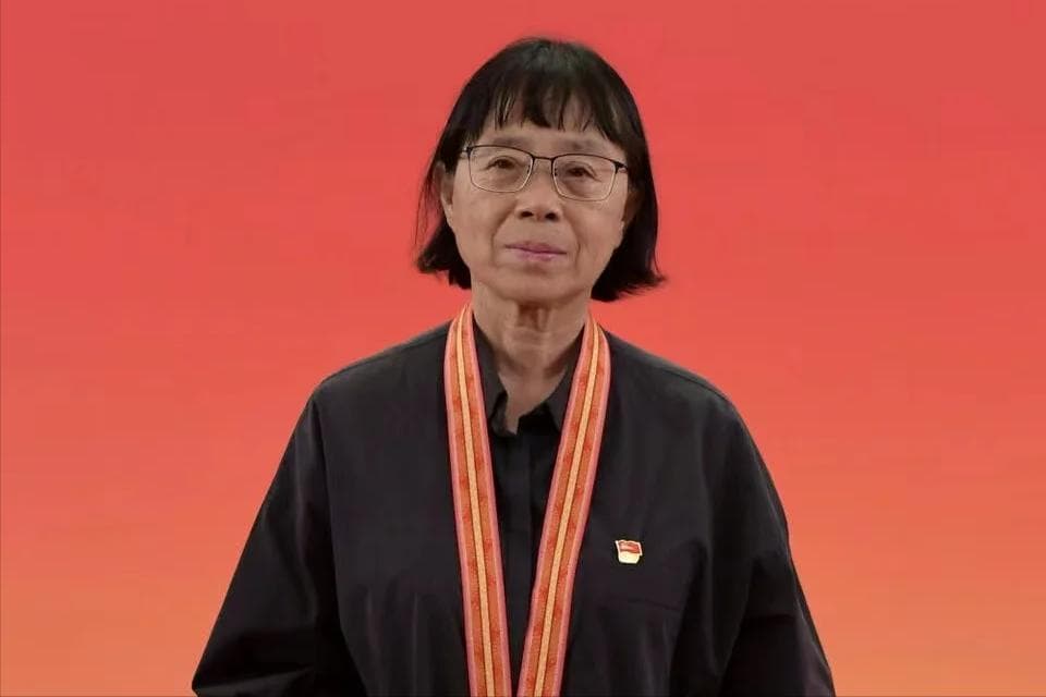 质疑声中的张桂梅：是教育英雄，还是资源掠夺者？