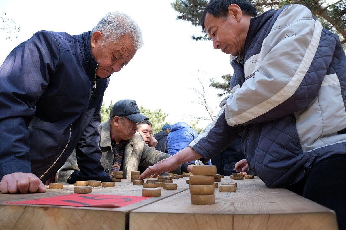 楚河汉界里的智慧：中国象棋规则与口诀详解